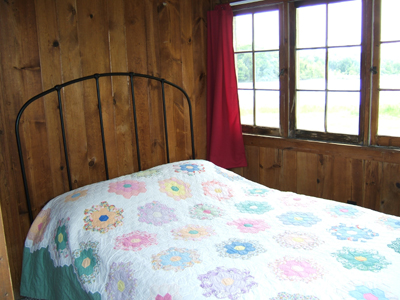 10 - Master bedroom with double bed
