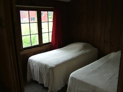 11 - Second bedroom