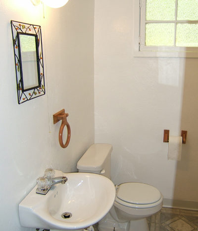 14 - Bathroom