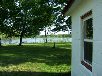02 - Looking towards the lake
