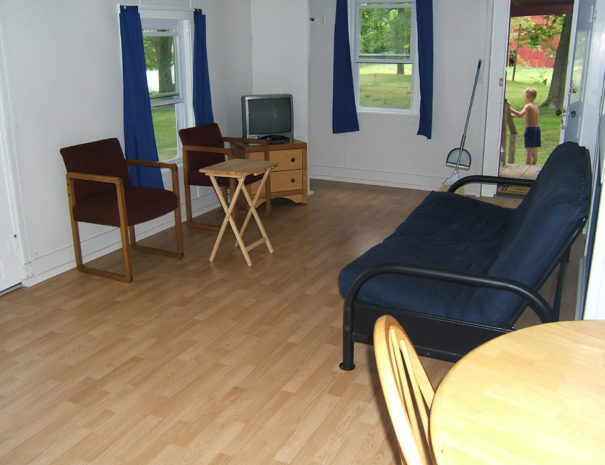 06 - Living room with TV